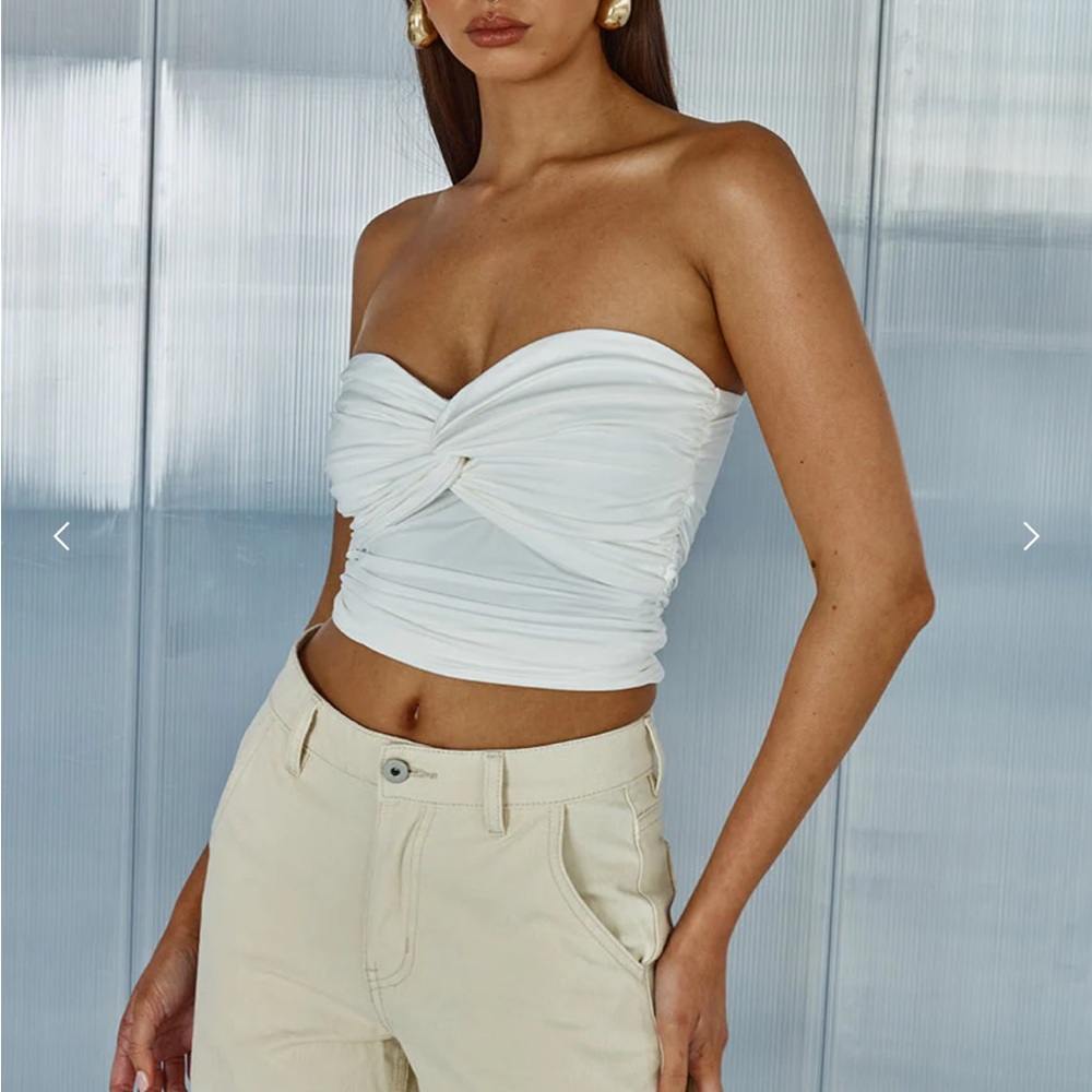 SATARI STRAPLESS TOP - WHITE by Runway. Size medium
